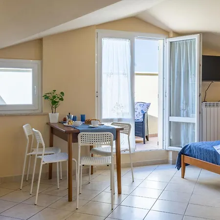 Italian Experience-sweet Conero 포르토레카나티